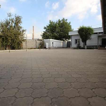 Delphin Guest House Bishkek Exterior photo