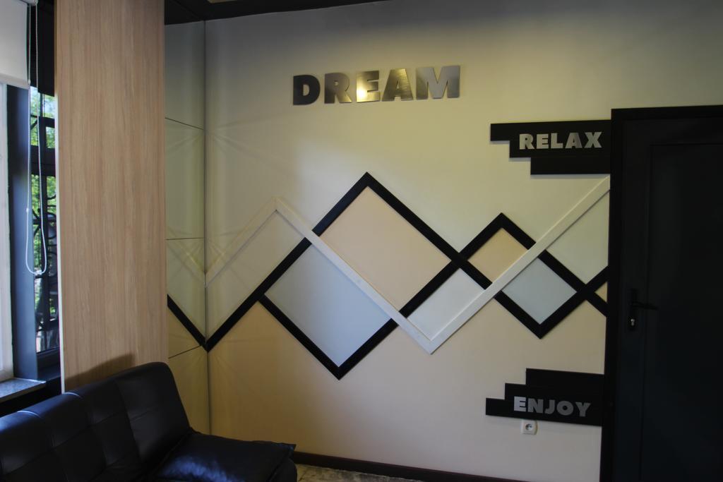 Delphin Guest House Bishkek Exterior photo