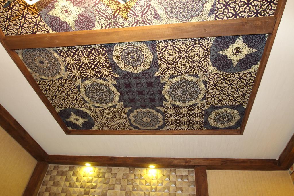 Delphin Guest House Bishkek Exterior photo