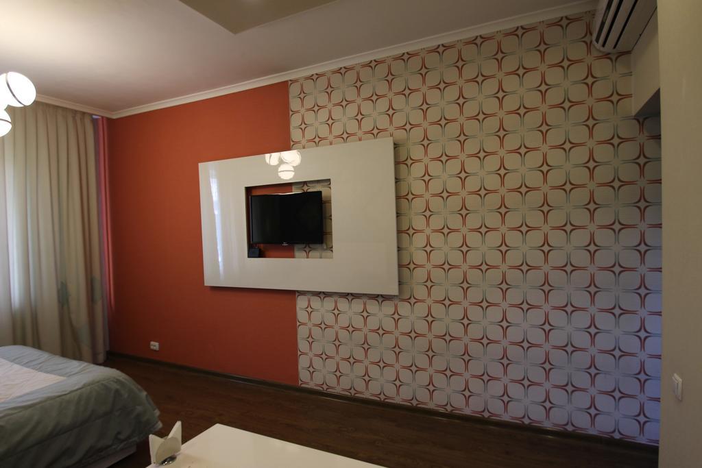 Delphin Guest House Bishkek Exterior photo